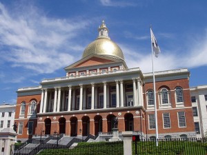 800px-Massachusetts_State_House,_Boston,_Massachusetts_-_oblique_frontal_view
