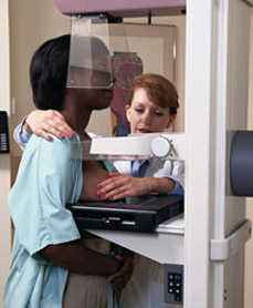 A woman gets her annual mammogram. Photo by www.cpmc.org.