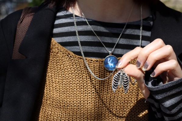 Kah's ribcage necklace is so lovely and delicate. What a find! Photo by Sharon Weissburg.