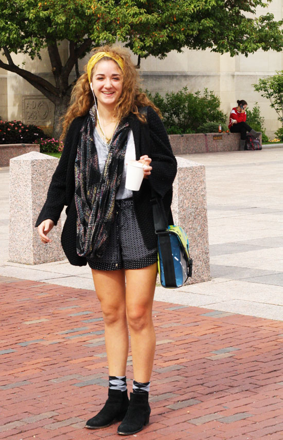 Nicole (CAS '15) makes comfy chic with a bandana, subtly printed shorts, and a bright bag. Photo by Sharon Weissburg.